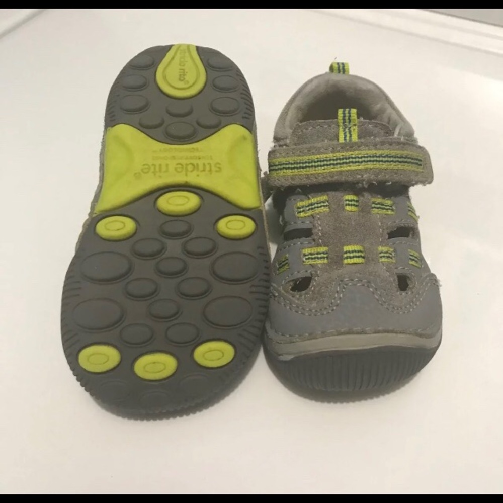 Stride Rite - Picture 2 of 3